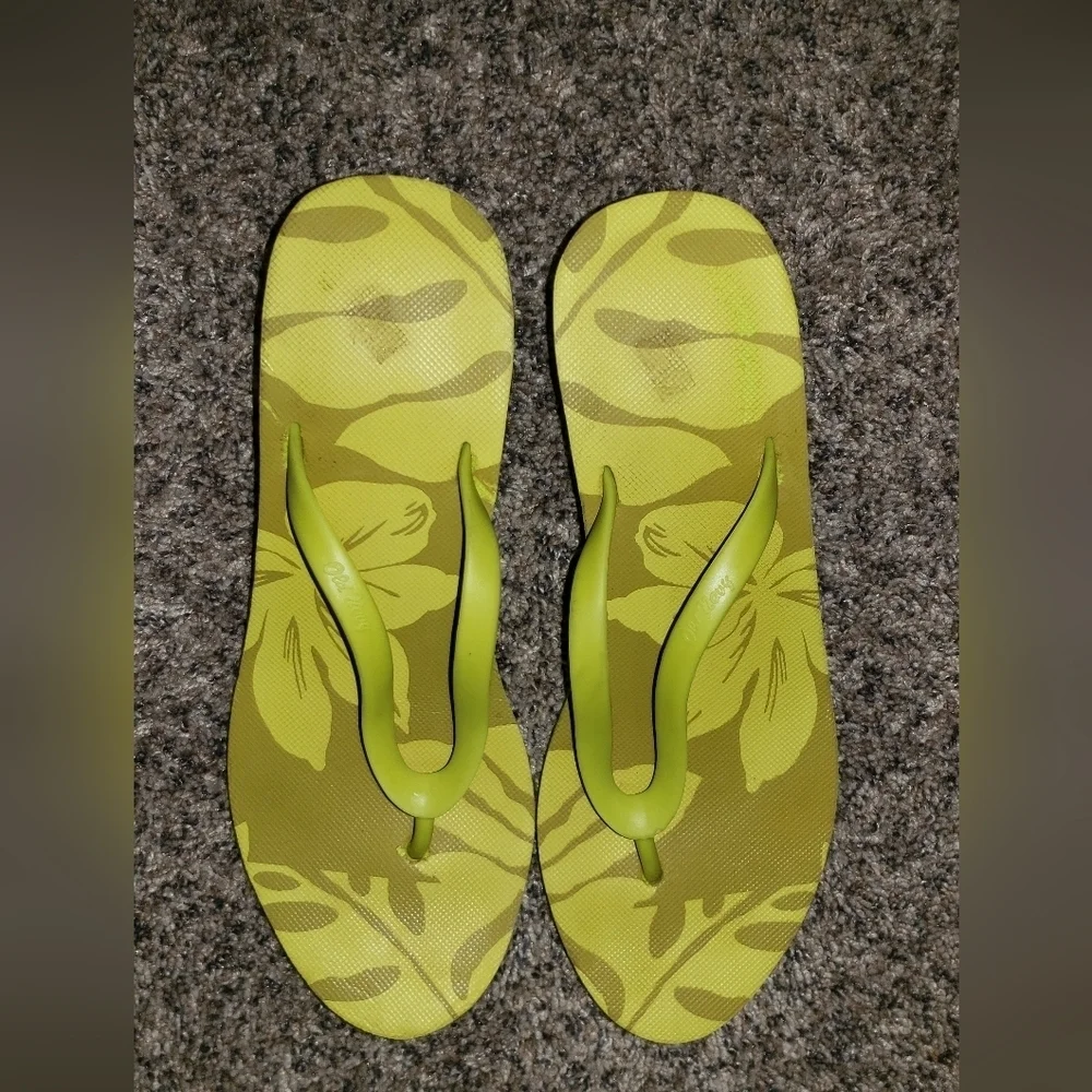 Old Navy| Floral Tropical Wedge Sandals